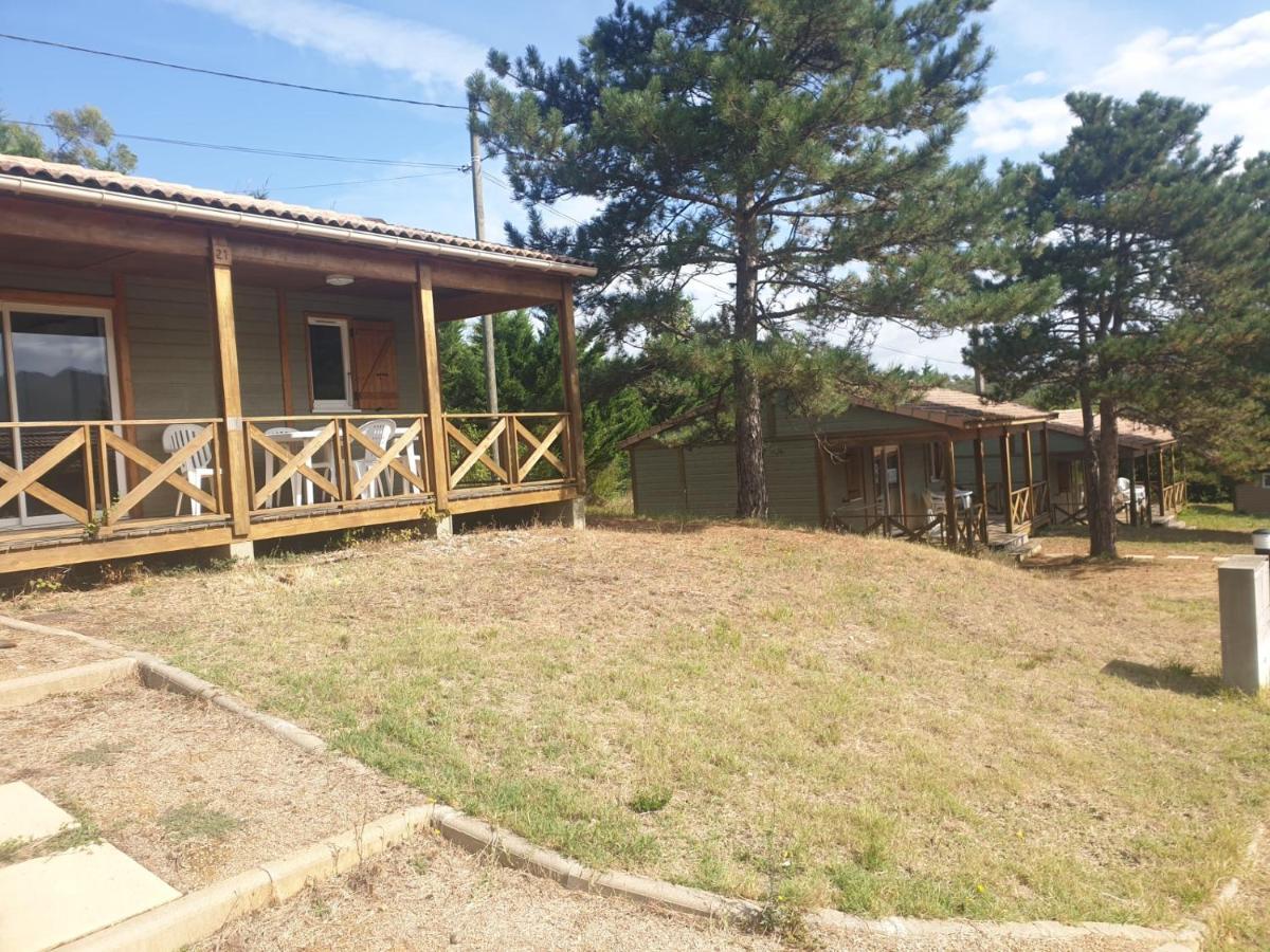 Camping Municipal La Sapinette Quillan Exteriér fotografie